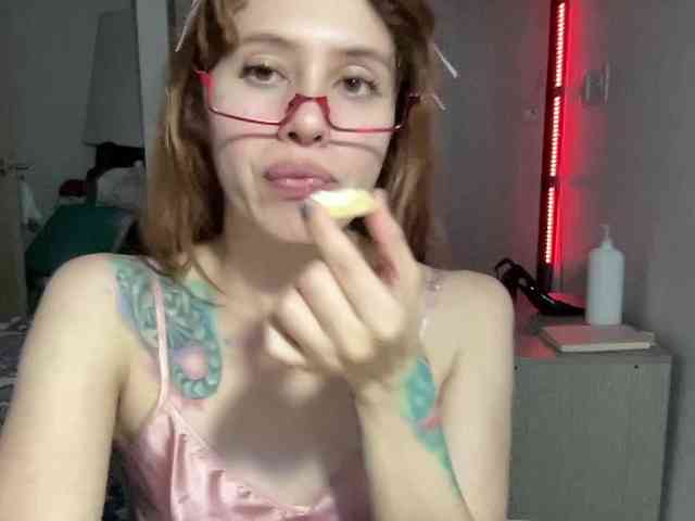 RevySadashiTrue webcam