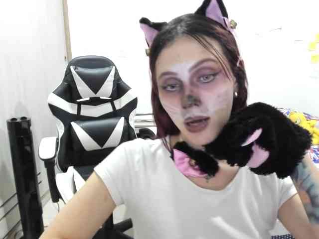 RevySadashiTrue webcam