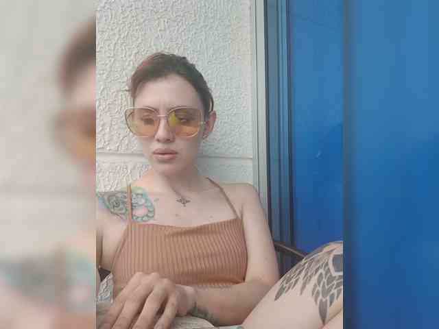 RevySadashiTrue webcam