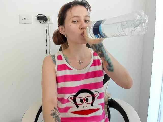 RevySadashiTrue webcam