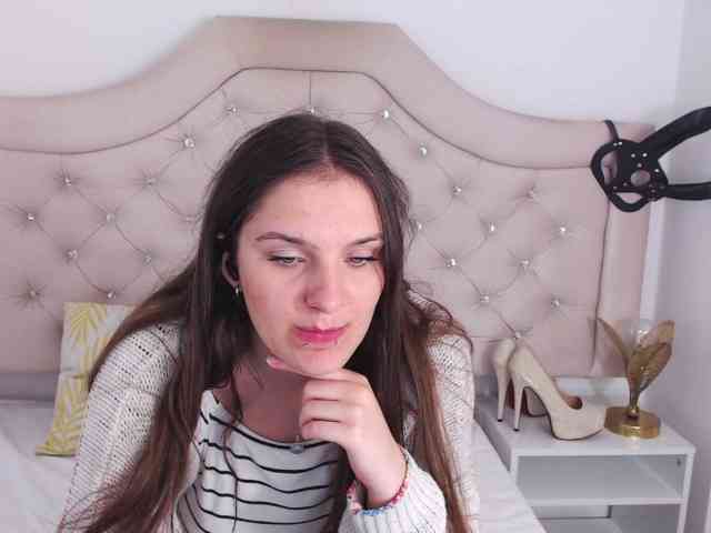 online nude chat room MayaHot
