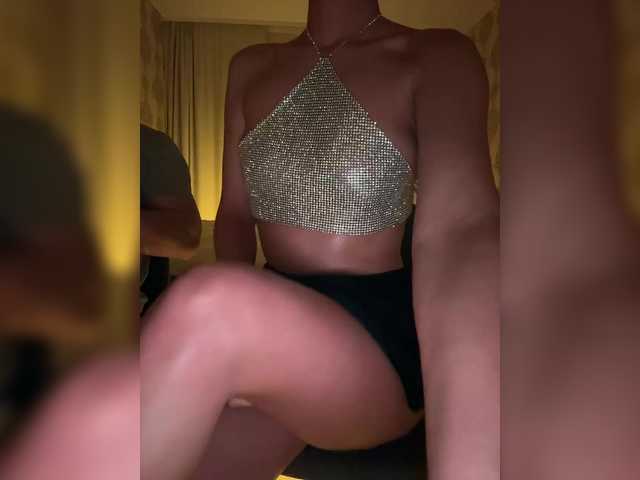 Two-loves1's BongaCams show and profile