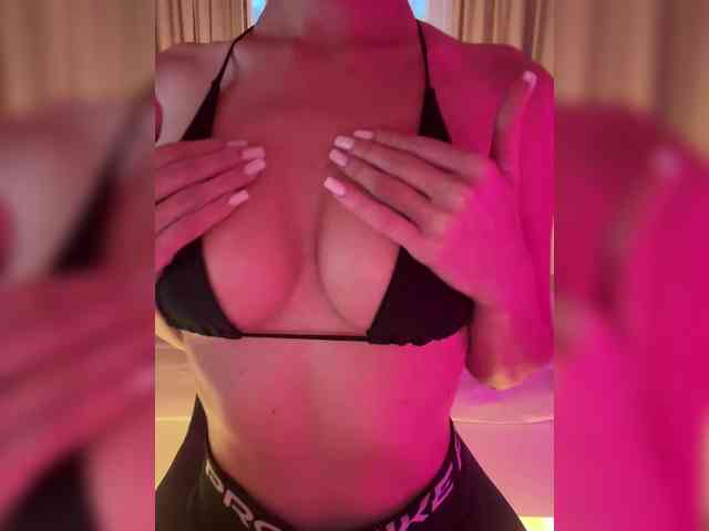 chat nude Two-loves1