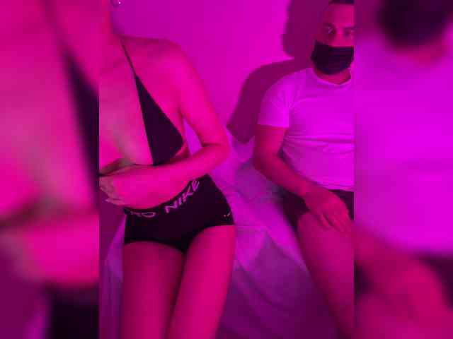 Two-loves1 webcam