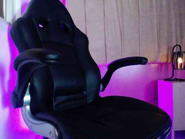 scarllettlux Live Webcam on BongaCams