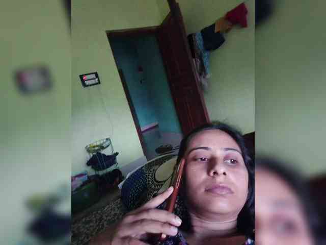 Pakhi webcam