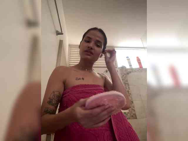 ViolettaRosse webcam