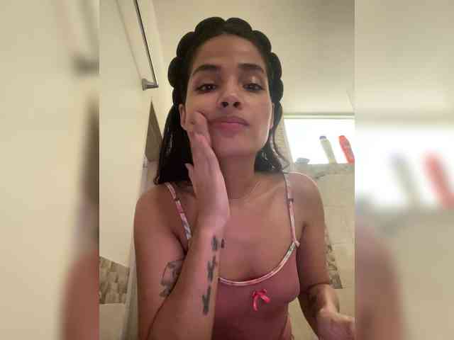 ViolettaRosse webcam
