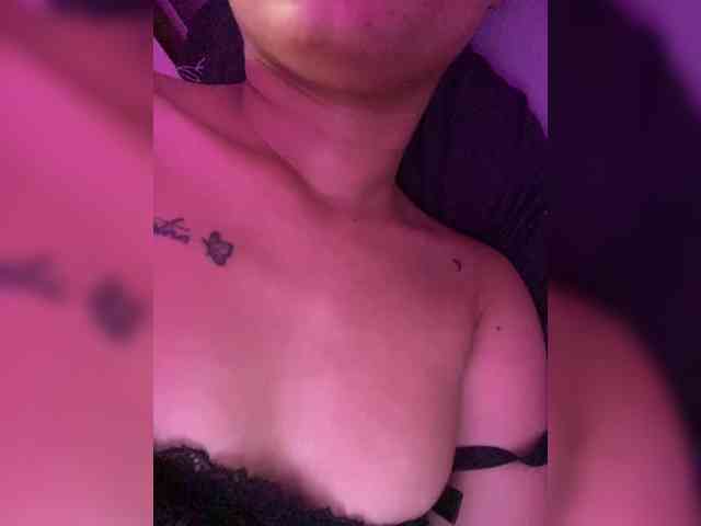 ViolettaRosse webcam