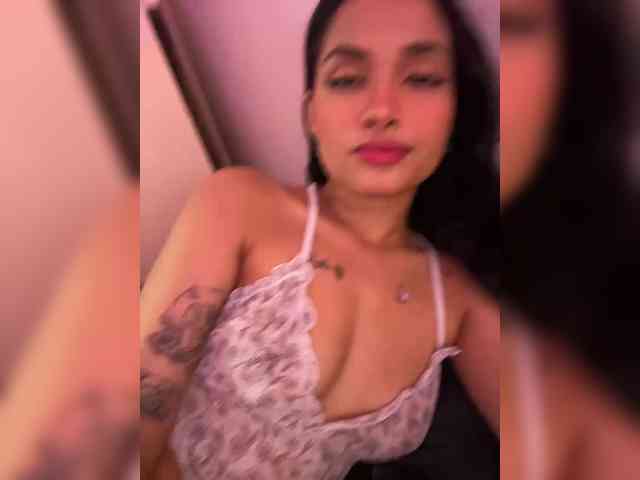 ViolettaRosse webcam