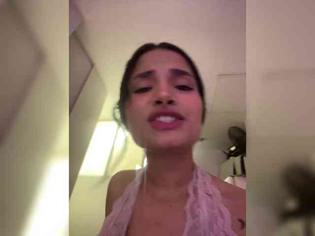 ViolettaRosse webcam
