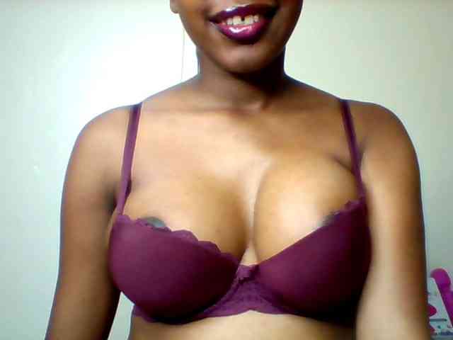Sexyred-4 webcam