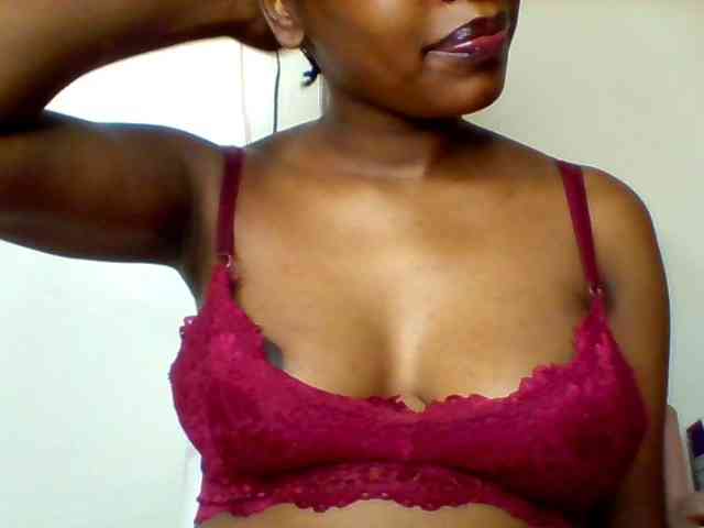 Sexyred-4 webcam