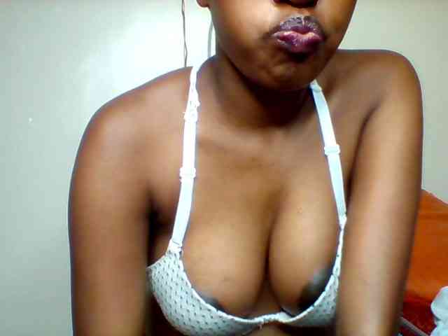 Sexyred-4 webcam