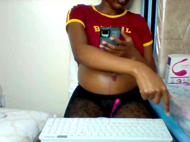 Sexyred-4 webcam