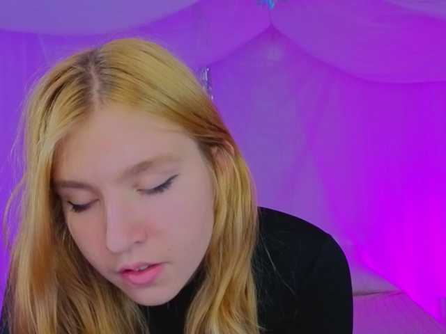 IrisRain's BongaCams show and profile