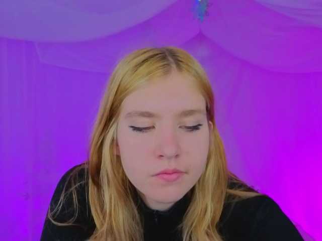 IrisRain's BongaCams show and profile