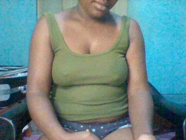 Njeee76 webcam bongacams model stream image