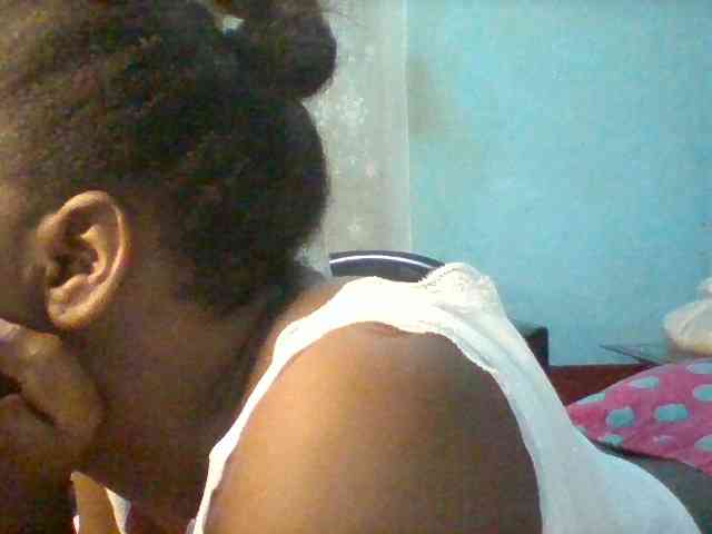Njeee76 webcam