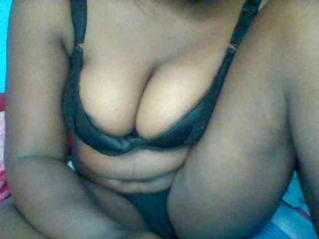 Njeee76 webcam
