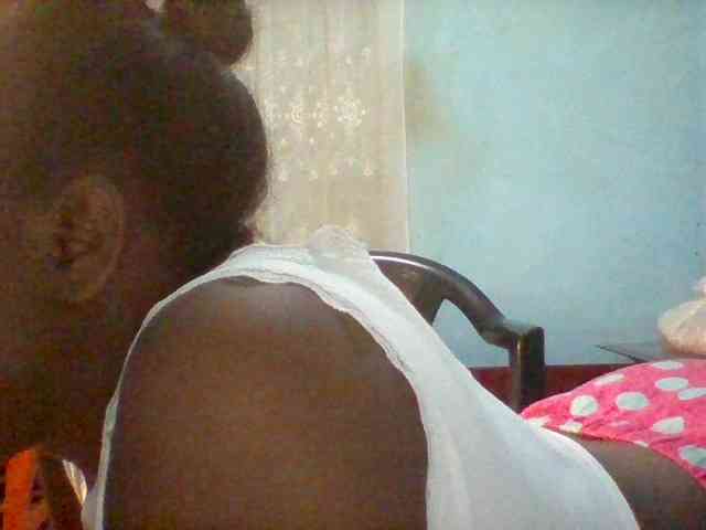 Njeee76 webcam