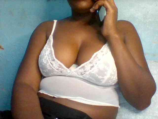 Njeee76 webcam