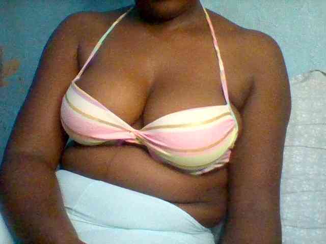Njeee76 webcam