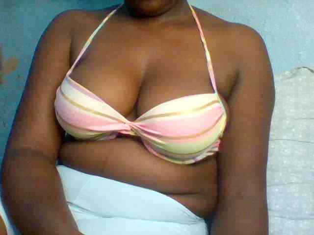 Njeee76 webcam