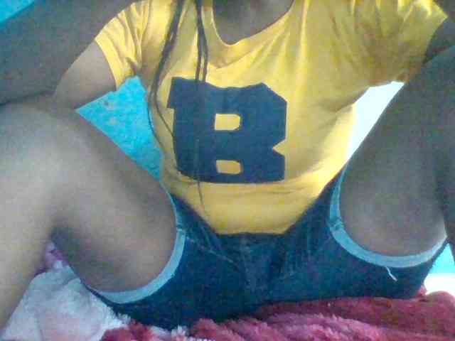 Njeee76 webcam