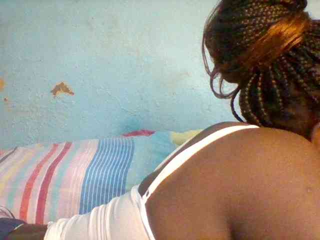Njeee76 webcam