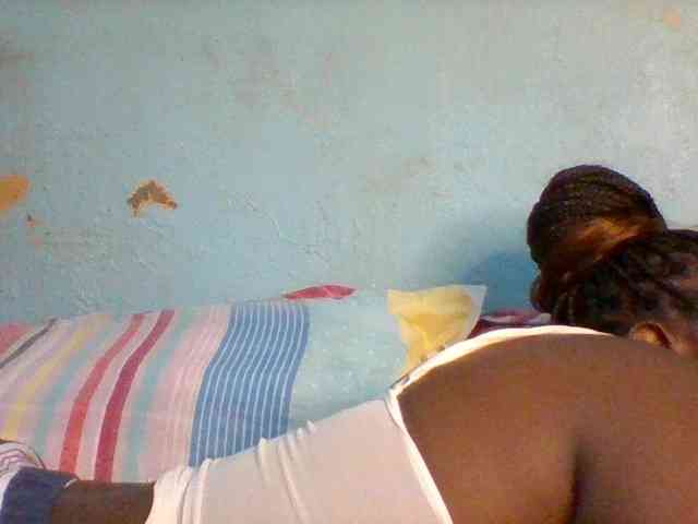 Njeee76 webcam