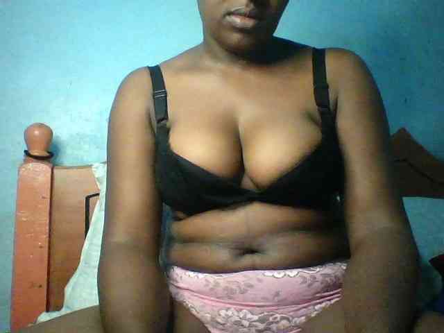 Njeee76 webcam