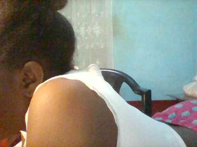 Njeee76 webcam