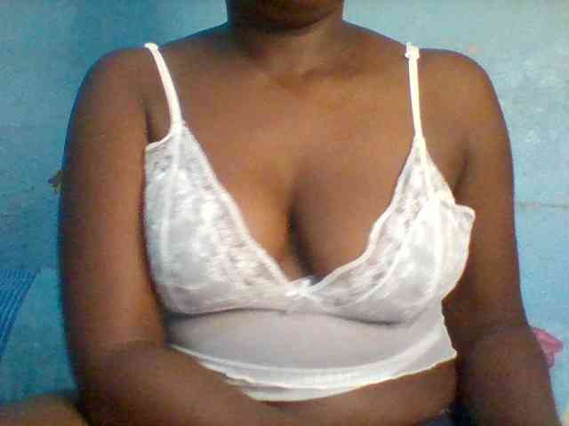 Njeee76 webcam