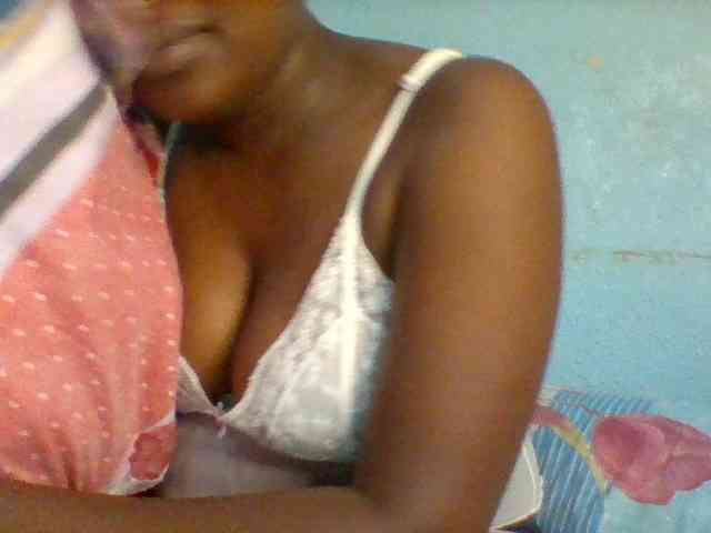 Njeee76 webcam