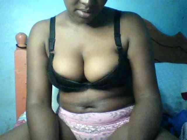 Njeee76 webcam