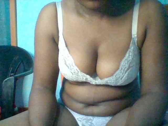 Njeee76 webcam