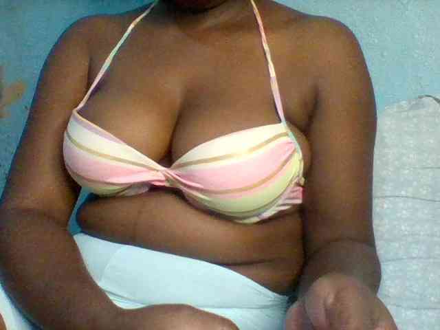 Njeee76 webcam
