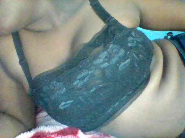 Njeee76 webcam