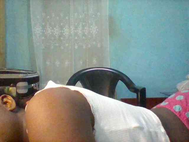 Njeee76 webcam