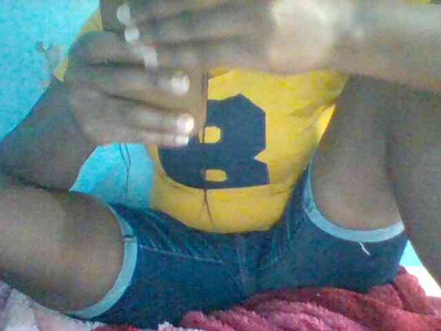 Njeee76 webcam