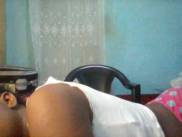 Njeee76 webcam
