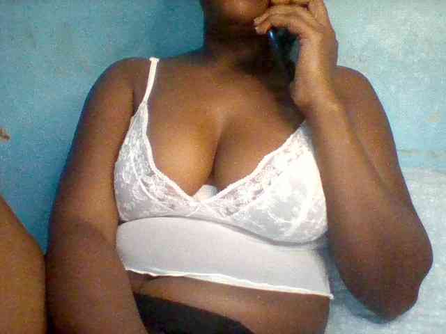 Njeee76 webcam