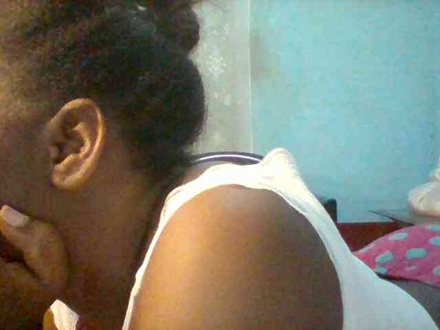 Njeee76 webcam