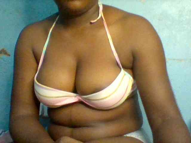 Njeee76 webcam