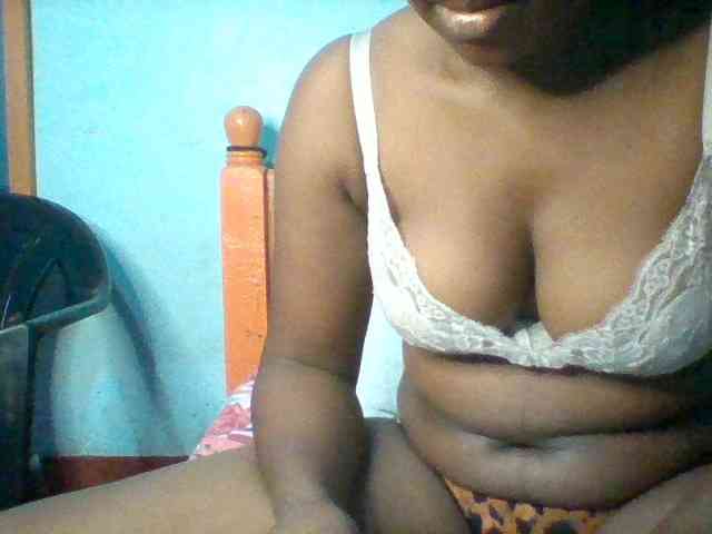 Njeee76 webcam