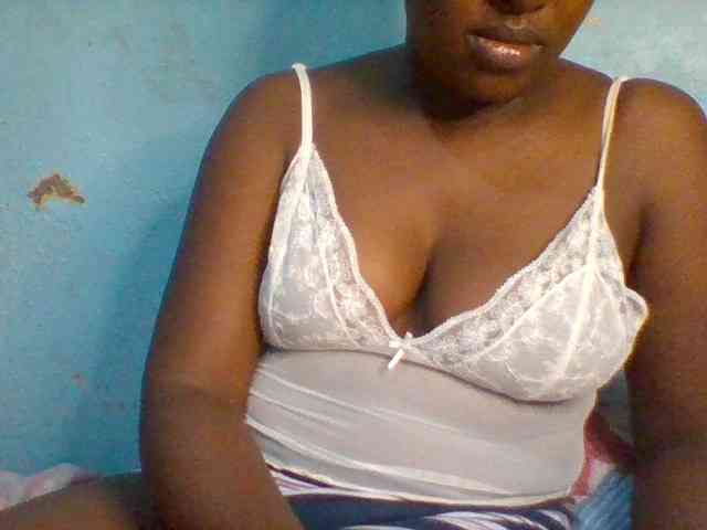 Njeee76 webcam