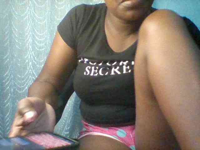 Njeee76 webcam