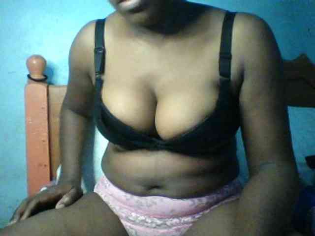 Njeee76 webcam
