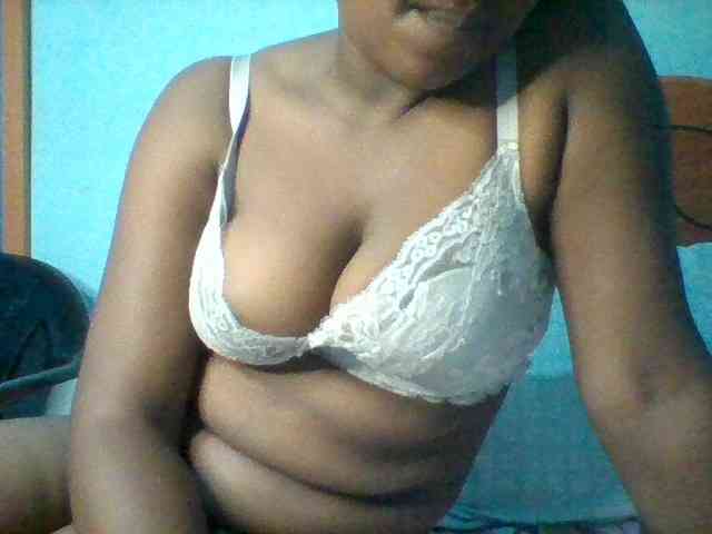 Njeee76 webcam